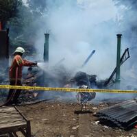 puluhan-rumah-di-senen-hangus-terbakar