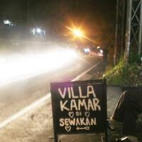 beda-makna-tulisan--vila--dan--villa--di-kawasan-puncak-terkait-jasa-plus-plus