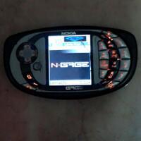 6-smartphone-dengan--gimmick--ter-aneh-yang-pernah-ada