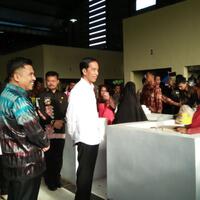 presiden-minta-kereta-api-sulsel-beroperasi-2018