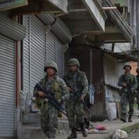 mau-rudal-isis-pesawat-militer-filipina-malah-serang-tentaranya-sendiri