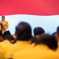 golkar-pertahankan-jabatan-setya-novanto
