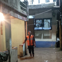 kali-pesanggrahan-jakarta-siaga-4-kebayoran-lama-banjir
