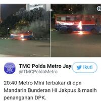 metromini-sempat-terbakar-di-bundaran-hi