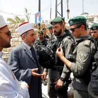israel-putuskan-copot-detektor-logam-di-masjid-al-aqsa