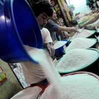 hindari-membeli-beras-yang-terlalu-putih-dan-wangi