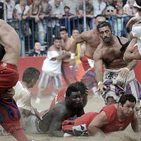 calcio-fiorentino-calcio-storicobermain-rugby-sembai-bertempur-ala-mma
