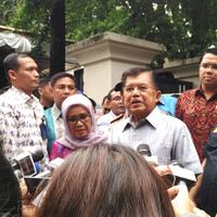 kalla-semua-politikus-mencari-teman