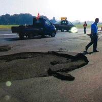 penerbangan-sempat-ditunda-bandara-halim-kembali-normal