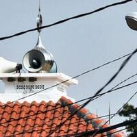 bapak-bapak-berebut-janda-terpergok-istri-karena-toa-masjid-lupa-dimatikan