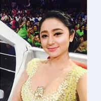 dewi-perssik-merasa-tak-enak-hati-jalan-dewi-sartika-di-bekasi-diganti-dengan-namanya