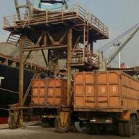 37-ribu-ton-garam-asal-australia-tiba-di-pelabuhan-banten