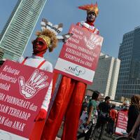 kpai-desak-guru-pengirim-gambar-porno-ke-murid-dipidana