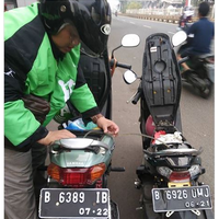 enggan-menerima-uang-dari-pelajar-yang-ditolongnya-driver-go-jek-tuai-pujian