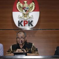 kuasa-hukum-novel-sebut-pimpinan-kpk-menyedihkan