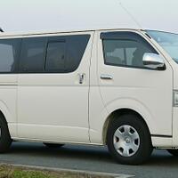 perkuat-segmen-komersial-toyota-luncurkan-new-hiace-luxury-dan-new-dyna