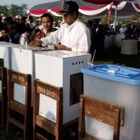 gelar-simulasi-kpu-pakai-kotak-suara-transparan