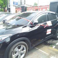 ott-panitera-ini-honda-hr-v-yang-disegel-kpk-di-pn-jaksel