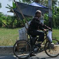 biasa-bersepeda-buya-syafii-maarif-saya-orang-kampung