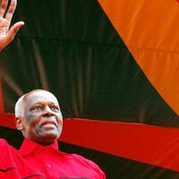 kisah-anak-tukang-batu-yang-jadi-presiden-angola-selama-38-tahun