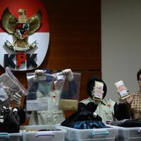 dirjen-hubla-kemenhub-terima-suap-senilai-rp20-miliar