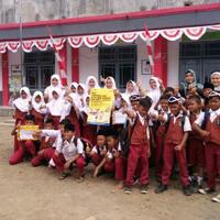 pria-ini-dirikan-sekolah-gratis-dengan-fasilitas-mirip-sekolah-mahal