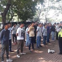 48-pak-ogah-di-training-polantas-untuk-atur-lalu-lintas