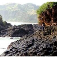 jejak-gunung-purba-di-negeri-cincin-api-yang-memikat