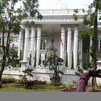 pengawalan-vvip-bagi-raja-dan-ratu-first-travel