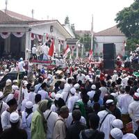 didemo-warga-bima-arya-bekukan-imb-masjid-di-bogor