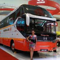 bus-hino-rm-380-strategi-baru-hino-menangi-persaingan-pasar-bus-premium