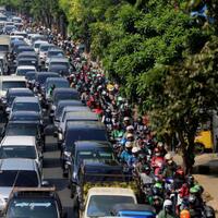 pekerja-jakarta-yang-quottua-di-jalanquot
