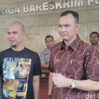 ahmad-dhani-jualan-baju-laku-nggak-ya