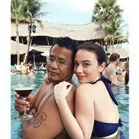 hotman-paris-berikan-jawaban-ini-saat-ditanya-soal-fotonya-dipeluk-wanita-berbikini