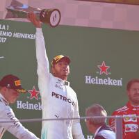 mercedes-berkuasa-di-markas-ferrari