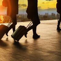 traveling-naik-pesawat-ini-7-cara-menghindari-kelebihan-bagasi