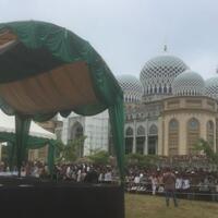 warga-lhokseumawe-mulai-padati-lokasi-eksekusi-hukuman-cambuk