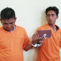 tak-peduli-diancam-pisau-cewek-ini-lawan-tiga-orang-penjambret