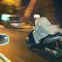 heboh-video-pelanggar-lalin-terkejut-ditegur-suara-petugas-cctv