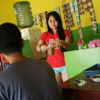 duuh-cantiknya-paras-penjual-kopi-di-kediri-ini-sungguh-imut