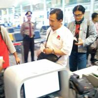 selesai-diperiksa-bupati-batubara-diboyong-ke-jakarta