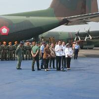 presiden-lepas-4-hercules-pengirim-bantuan-pengungsi-rohingya