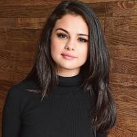 selena-gomez-menjalani-operasi-transplantasi-ginjal