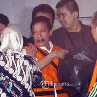 sebelum-ditangkap-bupati-batubara-sudah-dibuntuti-kpk-selama-dua-bulan