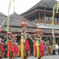 mengenal-seren-taun-ritual-tahunan-masyarakat-adat-sunda-wiwitan-cigugur