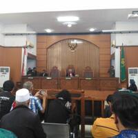 tujuh-tuntutan-novanto-di-sidang-praperadilan