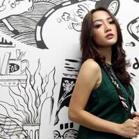 ini-yang-dikatakan-ratu-azalia-saat-dicolek-makhluk-halus