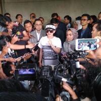 syahrini-bantah-first-travel-biayai-umrah-keluarganya