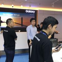 waiting-lounge-galaxy-note8--do-bigger-things