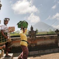 pengungsi-gunung-agung-mencapai-134229-orang